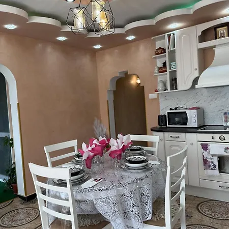 2 Bedroom 2 Beds Flat In Lejlighed